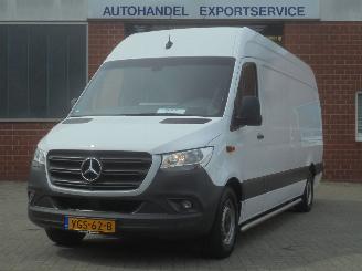 Vaurioauto  trailers Mercedes Sprinter 316 Maxi Euro6, Climate & Cruise control, Navi-MMS, Camera, Trekhaak 2019/2