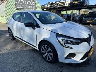 Schade scooter Renault Clio 1.0 TCE 67KW Clima Navi Led Equilibre 5-Drs NAP 2023/8