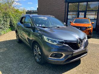 Schade camper Renault Kadjar 140 pk automaat 59dkm spuitwerk  intens bose NL papers 2019/1