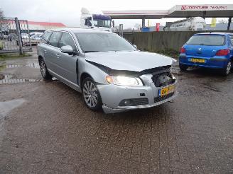 Tweedehands auto Volvo V-70 2.0   D3  Limited edition 2011/8