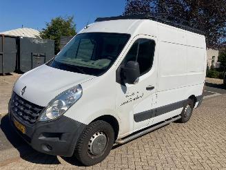 Schade motor Renault Master T35 2.3 dCi L1H2 | NAP | airco | imperiaal | 2011/5
